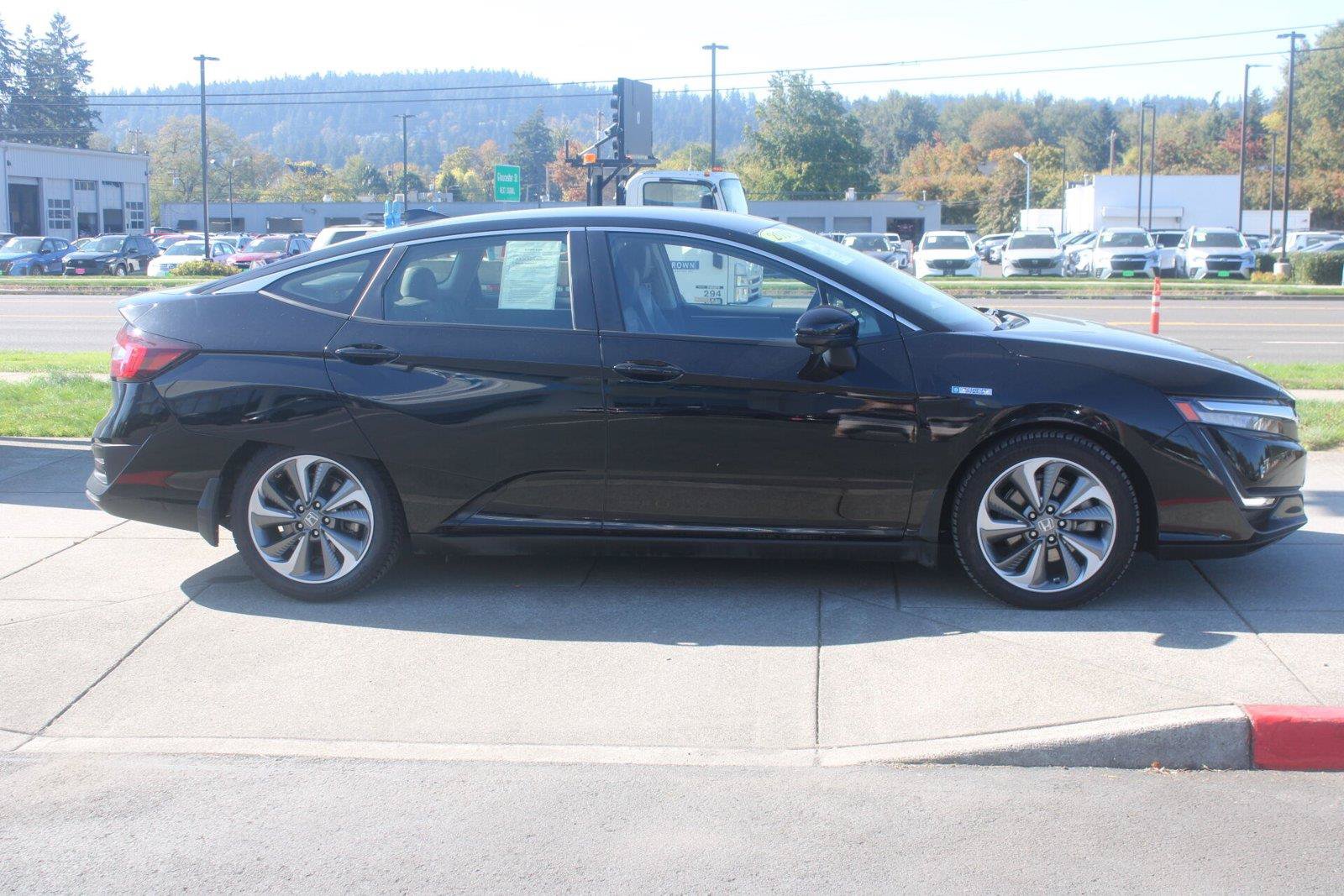 Used 2018 Honda Clarity Plug-In Hybrid image 6