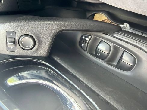 Used 2020 Nissan Rogue Sport SV w/ All-Weather Package AWD/4WD image 11