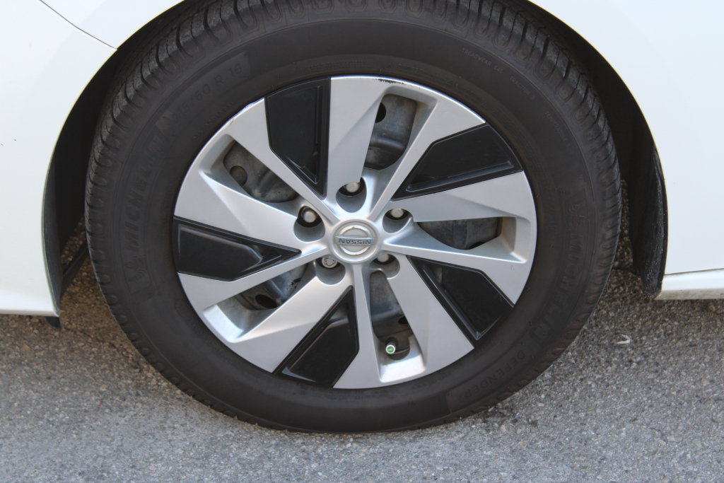Used 2020 Nissan Altima 2.5 S FWD image 8