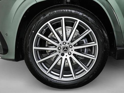 New 2026 Mercedes-Benz GLS 580 4MATIC image 25