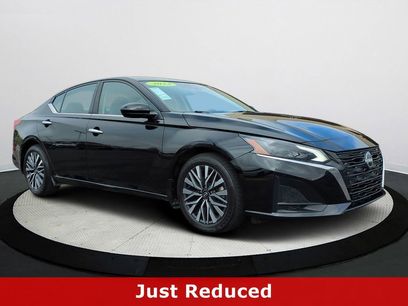 Used 2023 Nissan Altima 2.5 SV