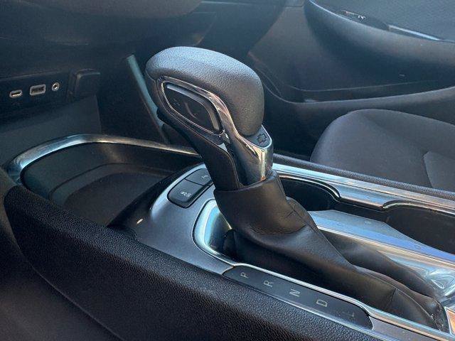 Used 2022 Chevrolet Malibu LT FWD image 11