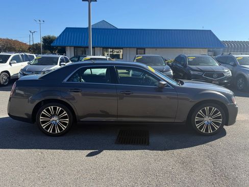 Used 2014 Chrysler 300 S image 6