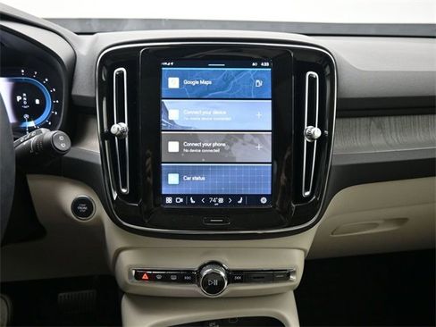 Used 2023 Volvo XC40 B5 Plus w/ Protection Package Premier image 12
