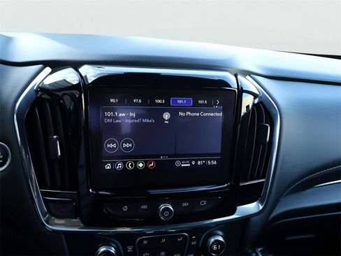 Used 2023 Chevrolet Traverse LT image 24