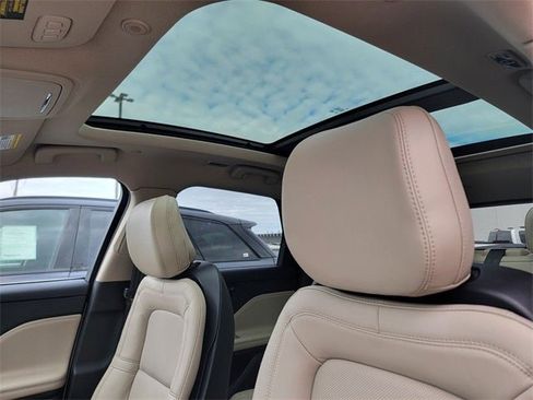 New 2026 Lincoln Corsair Reserve image 4