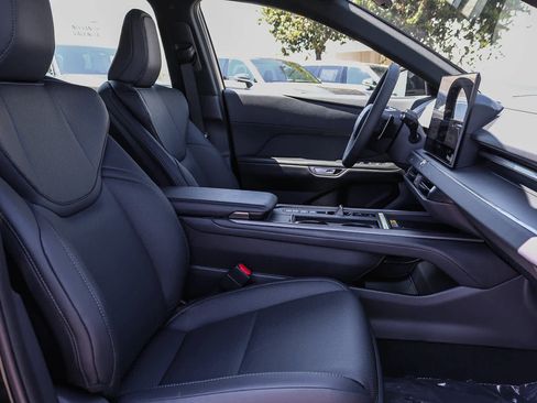 New 2026 Lexus ES 350h AWD image 17