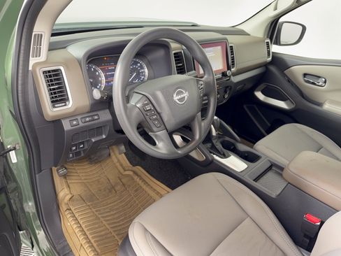Used 2022 Nissan Frontier SV AWD/4WD image 4