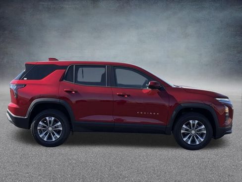New 2026 Chevrolet Equinox LT image 2