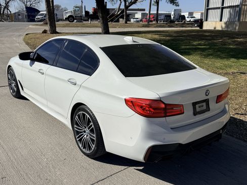 Used 2017 BMW 530i w/ M Sport Package image 6