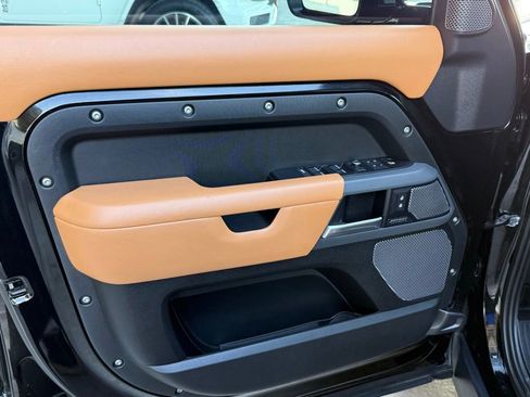 Used 2020 Land Rover Defender 110 X image 21