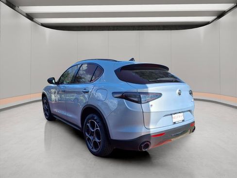 New 2025 Alfa Romeo Stelvio Sprint image 4