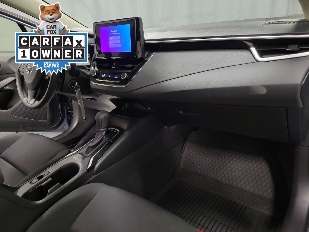 Used 2025 Toyota Corolla LE FWD image 31