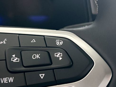 New 2026 Volkswagen Taos S image 19