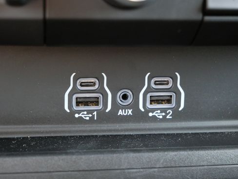 Used 2025 RAM 1500 Big Horn AWD/4WD image 32