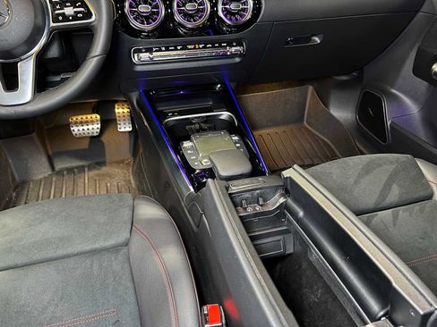 Used 2023 Mercedes-Benz GLA 250 4MATIC image 32