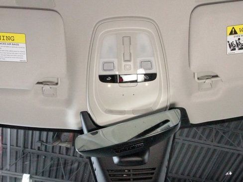 Used 2025 Volvo XC90 B6 Ultra w/ Protection Package image 9