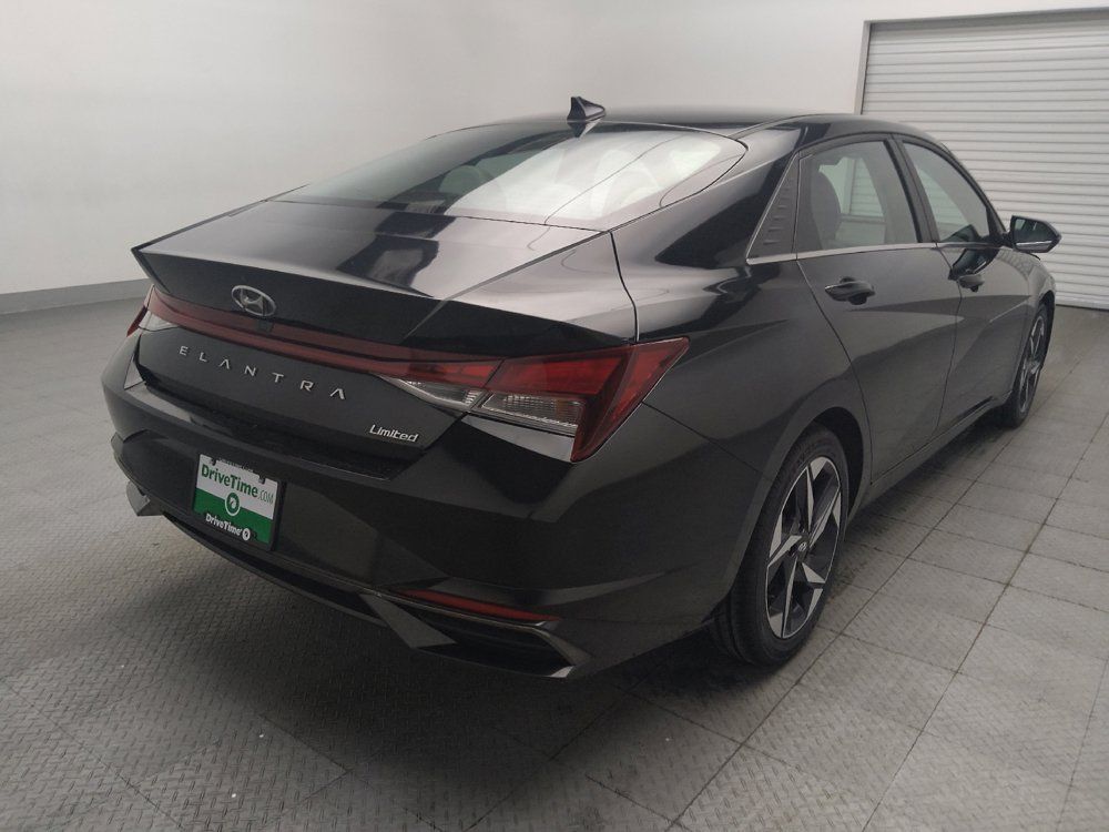Used 2021 Hyundai Elantra Limited FWD image 9