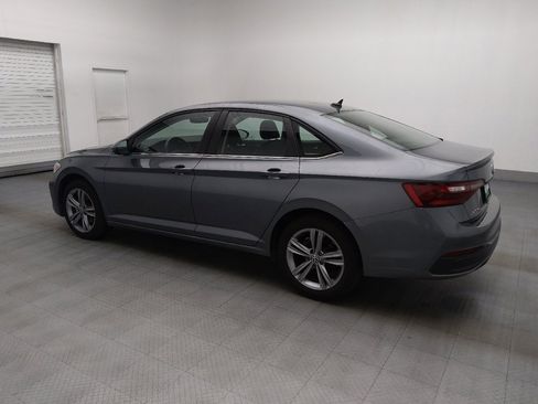 Used 2024 Volkswagen Jetta SE FWD image 3