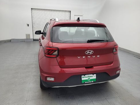 Used 2020 Hyundai Venue SEL FWD image 6