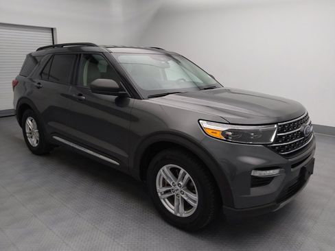 Used 2020 Ford Explorer XLT w/ Equipment Group 202A RWD image 11
