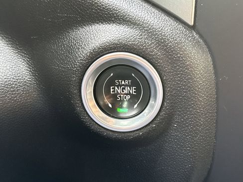 Used 2020 Chevrolet Silverado 2500 LTZ w/ LTZ Premium Package image 16