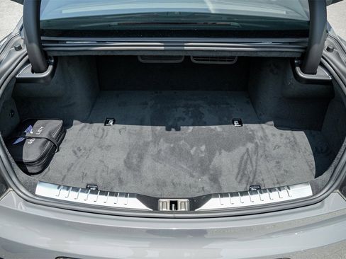 New 2025 Bentley Flying Spur Plug-In Hybrid image 40