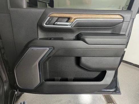 Used 2024 Chevrolet Silverado 3500 High Country w/ Technology Package AWD/4WD image 20