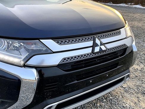 Used 2020 Mitsubishi Outlander ES image 24