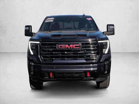 Used 2024 GMC Sierra 2500 AT4 w/ AT4 Premium Plus Package AWD/4WD image 3