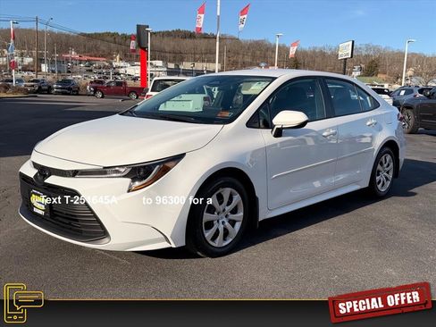 Used 2024 Toyota Corolla LE image 10