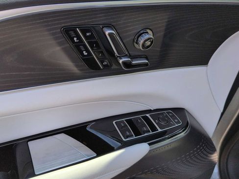 Used 2025 Cadillac Lyriq Sport AWD/4WD image 11