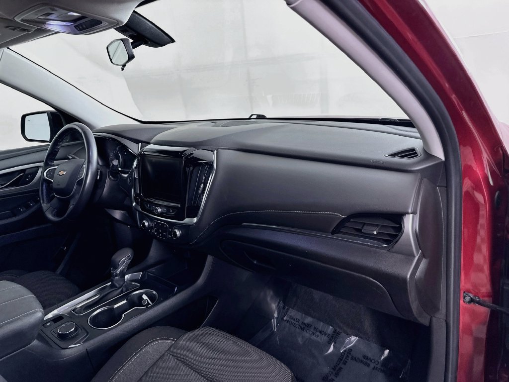 Used 2021 Chevrolet Traverse LT FWD image 38