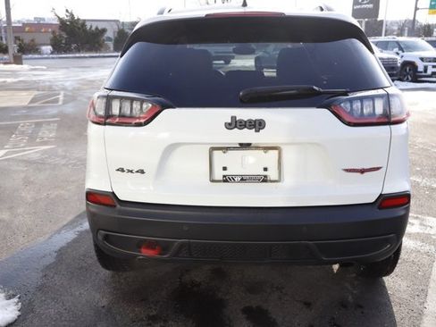 Used 2019 Jeep Cherokee Trailhawk image 4