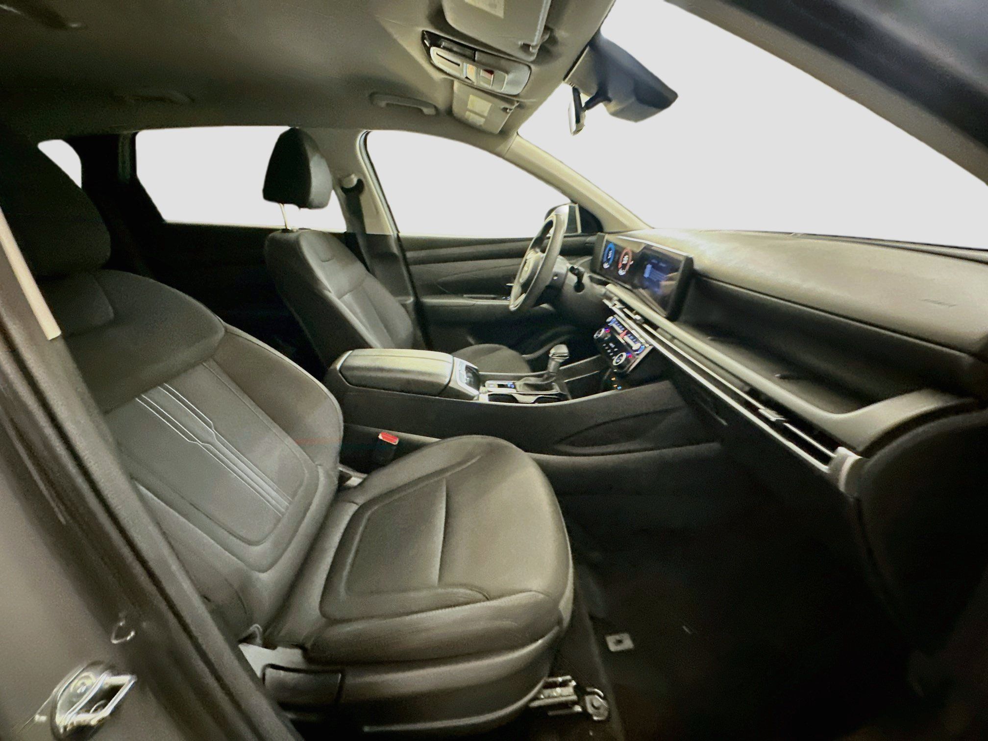 Used 2025 Hyundai Tucson SEL AWD/4WD image 32