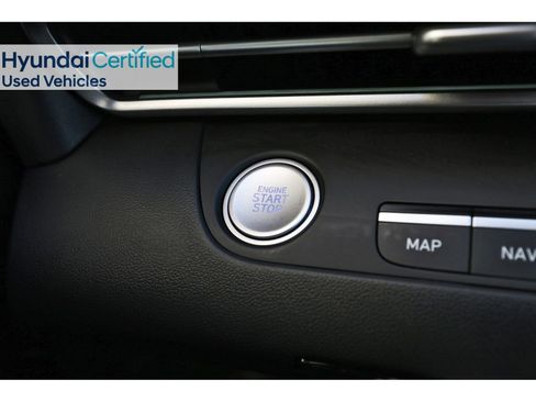 Certified 2025 Hyundai Elantra SEL image 29