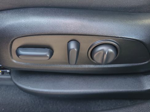 Used 2023 Chevrolet Blazer LT image 18