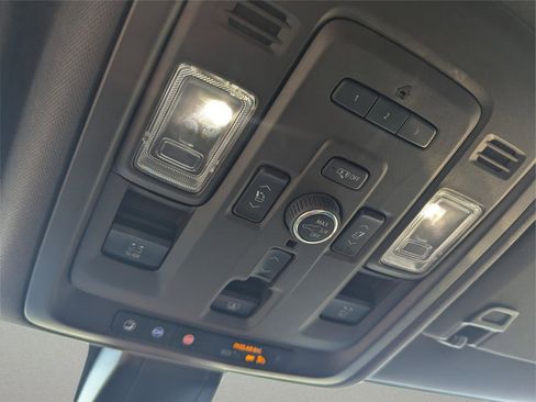 Used 2022 GMC Yukon Denali image 26