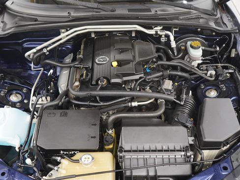 Used 2010 MAZDA MX-5 Miata Sport RWD image 23