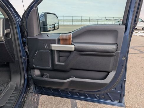 Used 2017 Ford F150 Lariat w/ Equipment Group 502A Luxury image 5