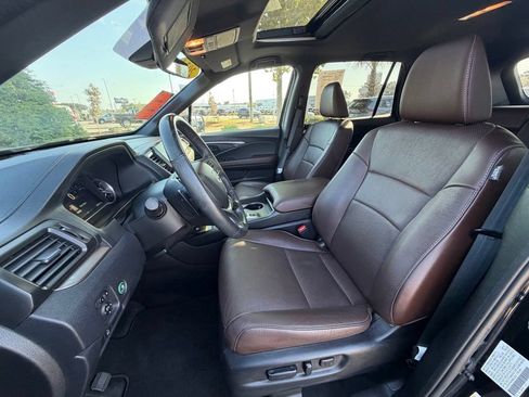 Used 2024 Honda Passport EX-L image 11
