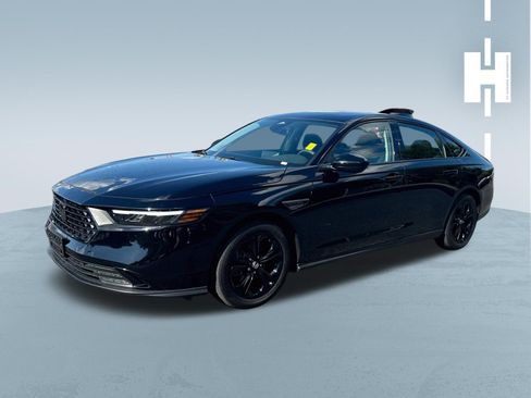 Used 2025 Honda Accord SE image 3
