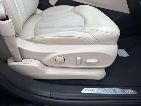 Used 2017 Buick Envision Preferred FWD image 14