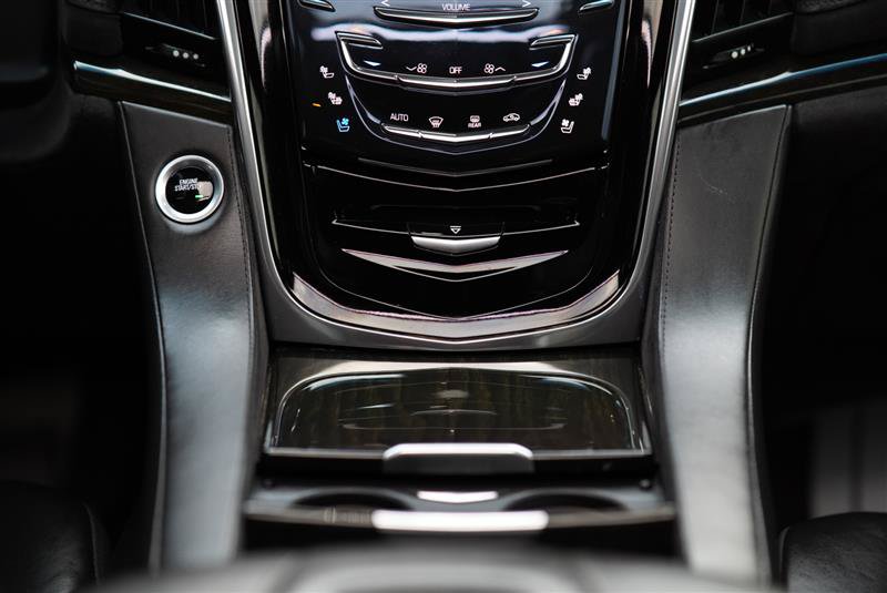 Used 2018 Cadillac Escalade ESV Platinum AWD/4WD image 64