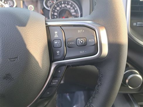 New 2026 RAM 1500 4x4 Crew Cab image 17