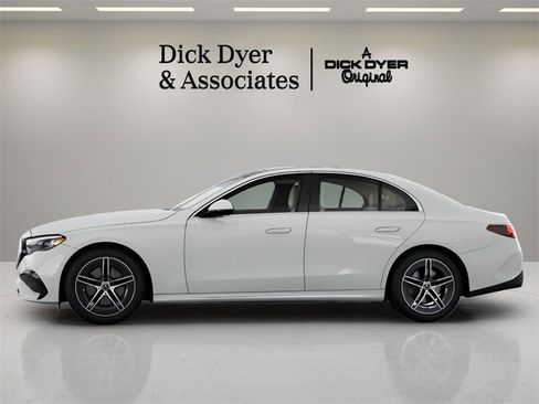 Used 2025 Mercedes-Benz E 350 Sedan image 22
