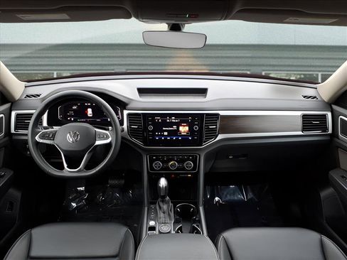 Used 2023 Volkswagen Atlas SE image 17