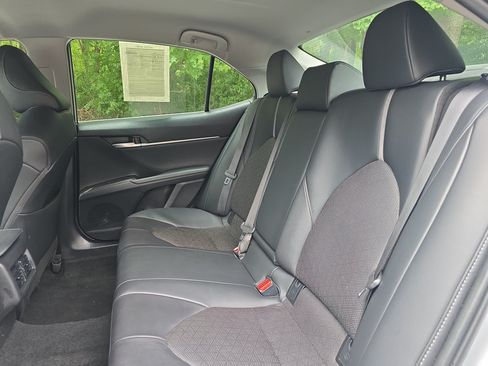 Used 2023 Toyota Camry XSE FWD image 14