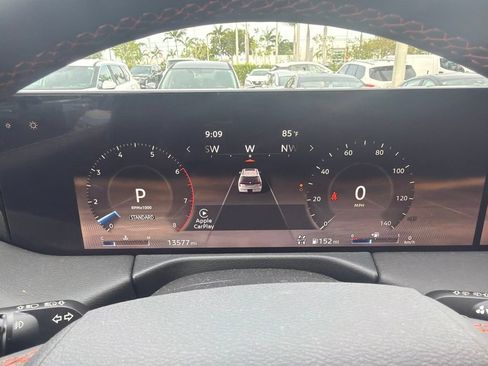 Used 2025 Nissan Armada PRO-4X w/ Pro-4X Premium Package AWD/4WD image 9