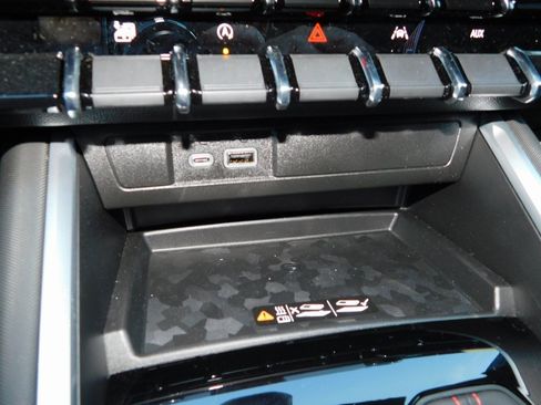 New 2026 Chevrolet Colorado Z71 image 35